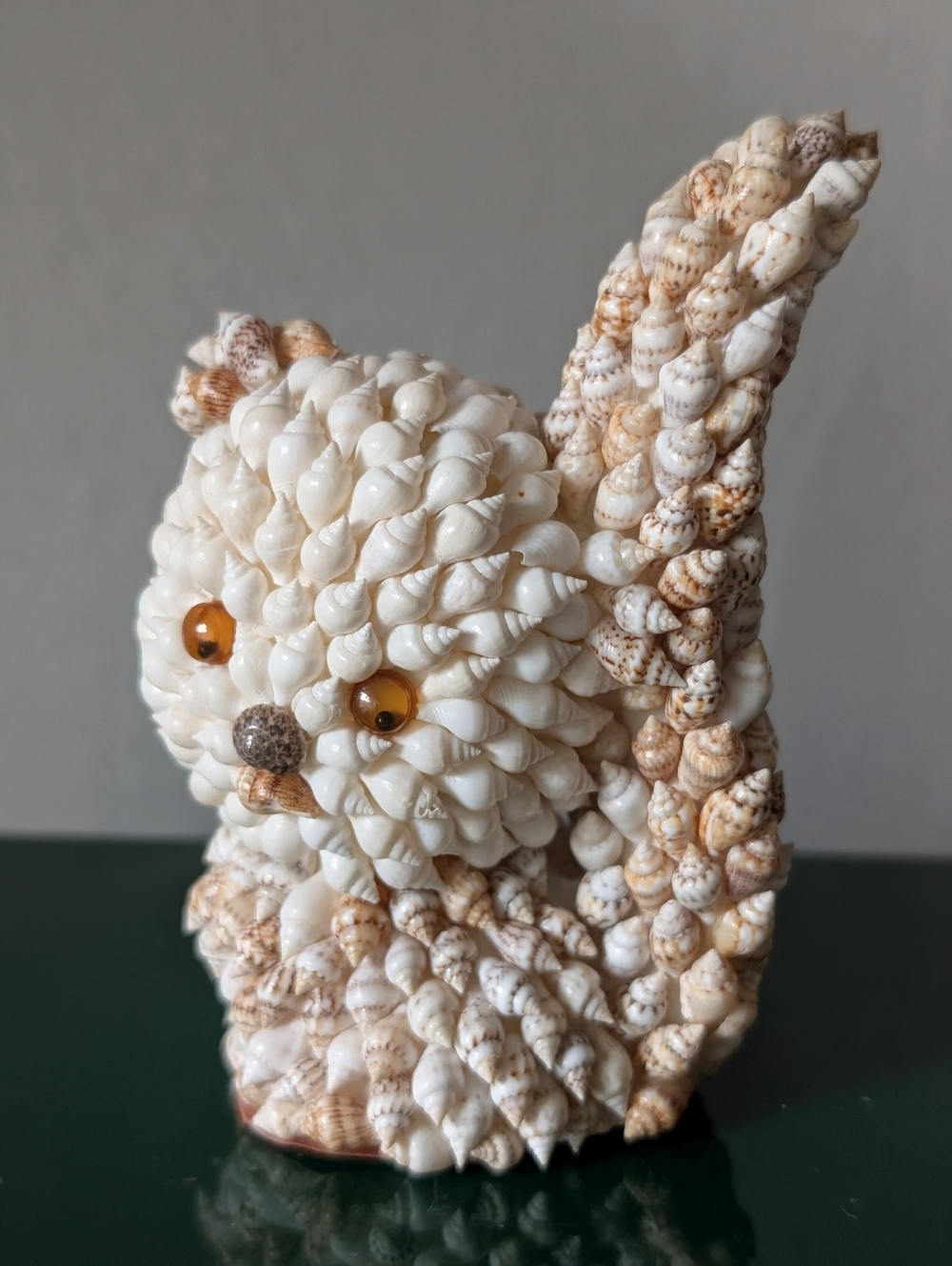 Vintage 90's Seashell Encrusted Cat Figurine - Picture 5 of 9